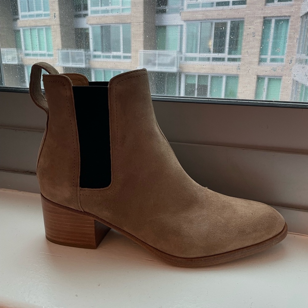 Rag & Bone Women’s Hazel Chelsea Boot, brand new, never worn